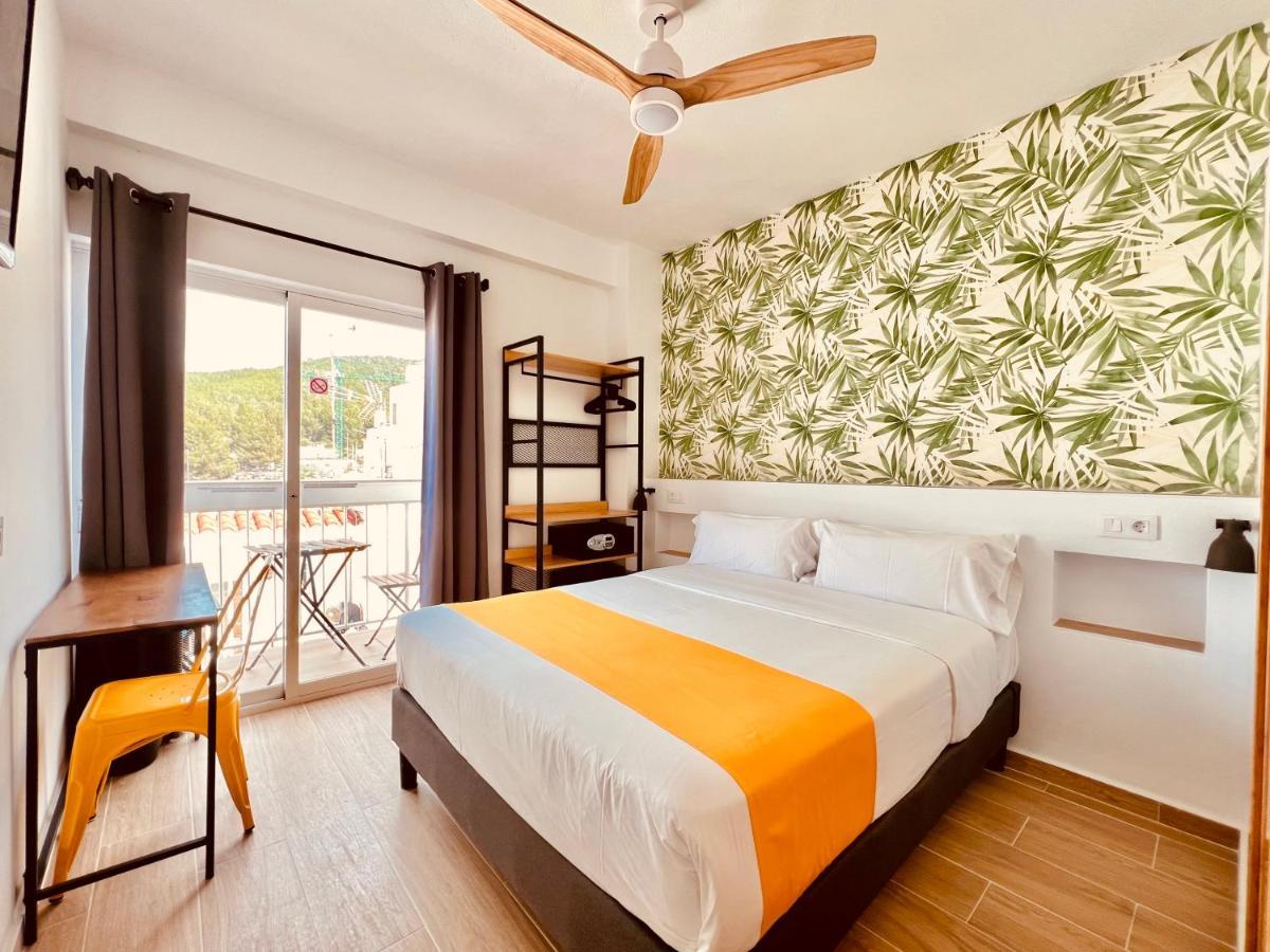 Double Room with Balcony,1589660436:JPEG